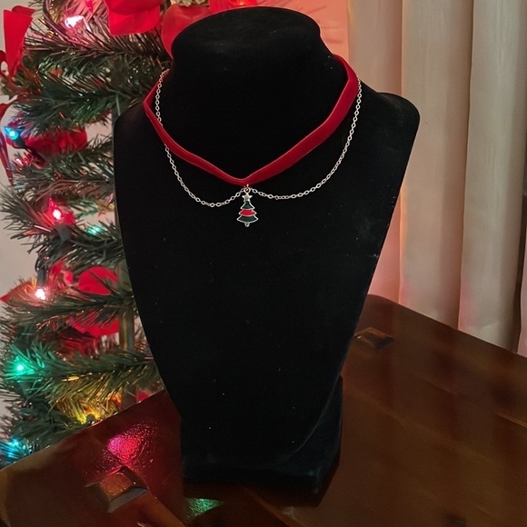Red Velvet Christmas Tree Charm Silver Necklace - Picture 7 of 12